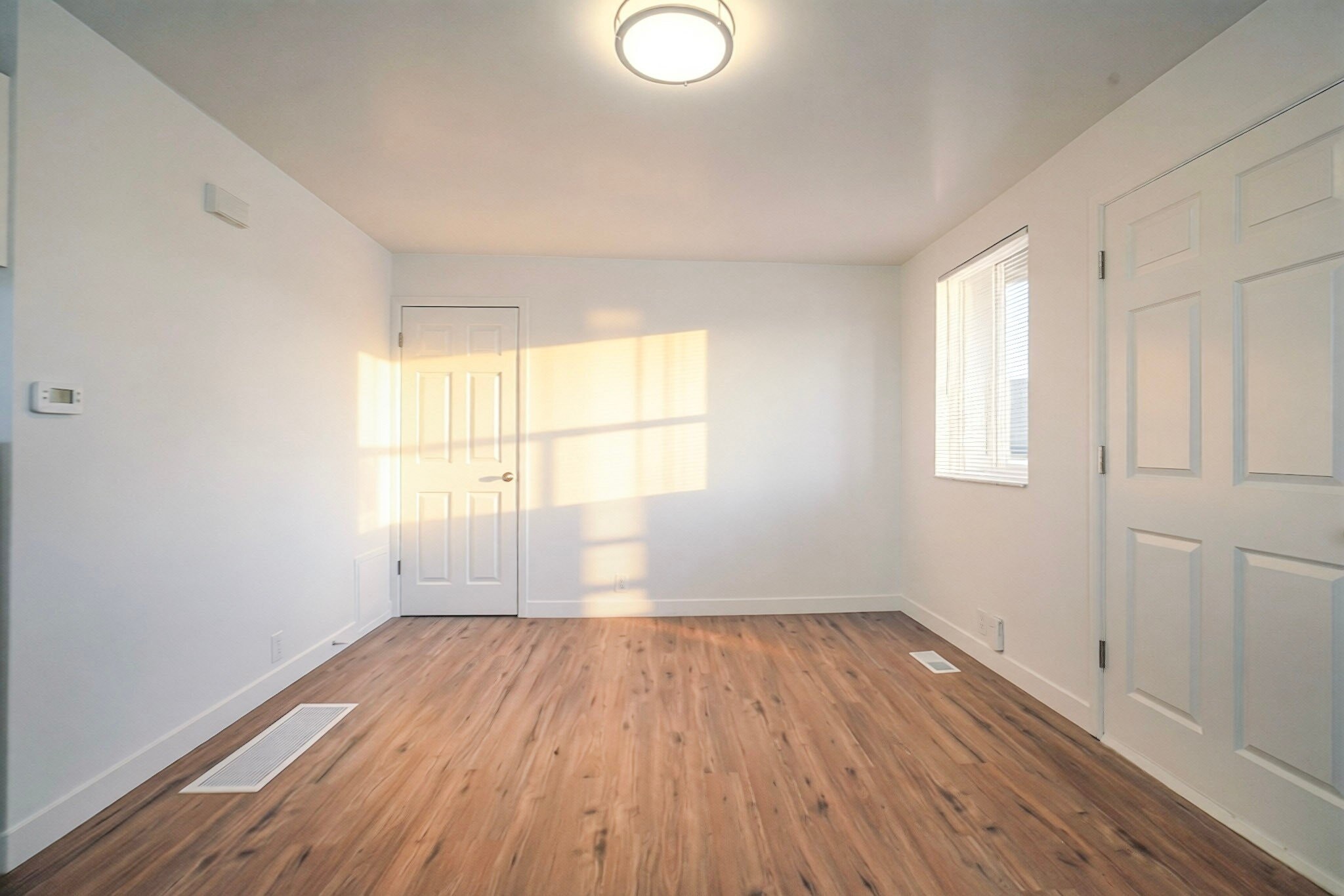 Building Photo - 376 W 700 N