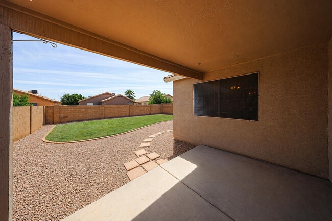 Building Photo - 3215 W Abraham Ln