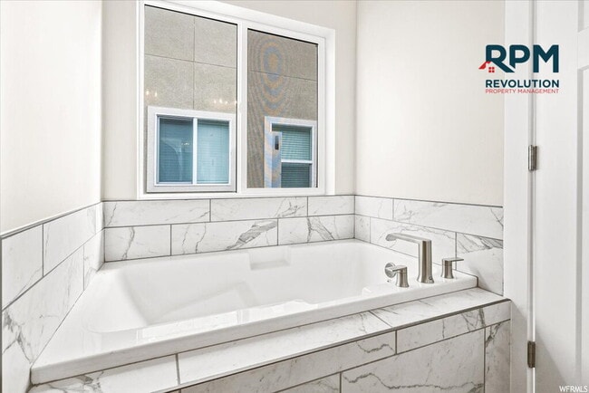 Building Photo - Charming 3-Bedroom Haven with 2 Baths and ...