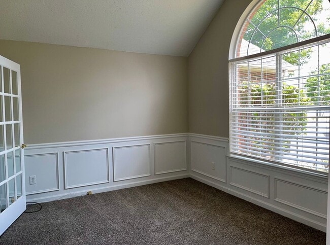 Building Photo - Updated, Spacious Brick Ranch in Great Neighbrorhood!