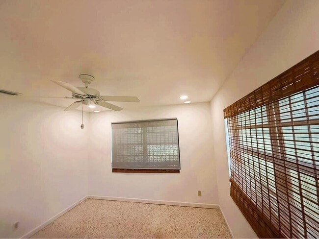 Building Photo - 1611 Carandis Rd