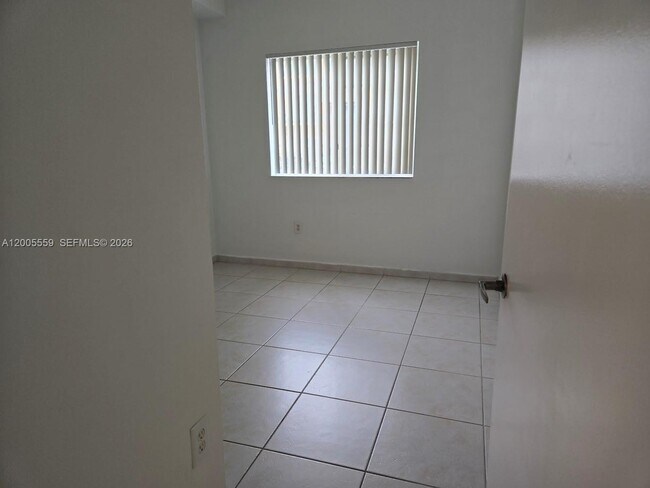 Building Photo - 7260 NW 114th Ave