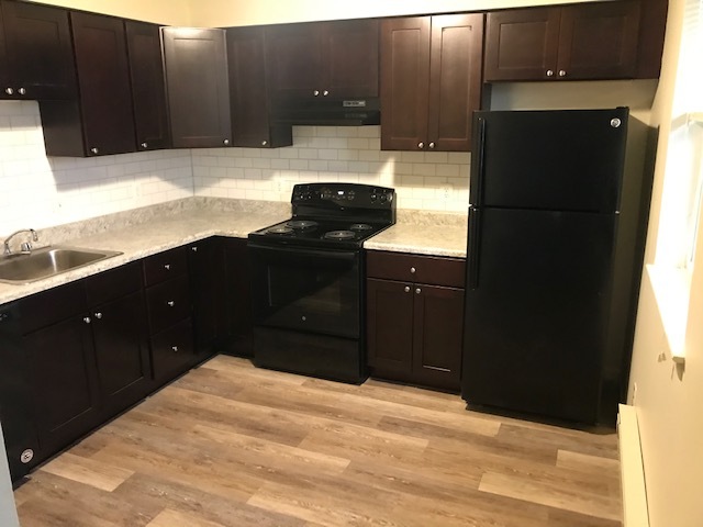 Kitchen (1 Bedroom Unit) - Mark Twain Apartments