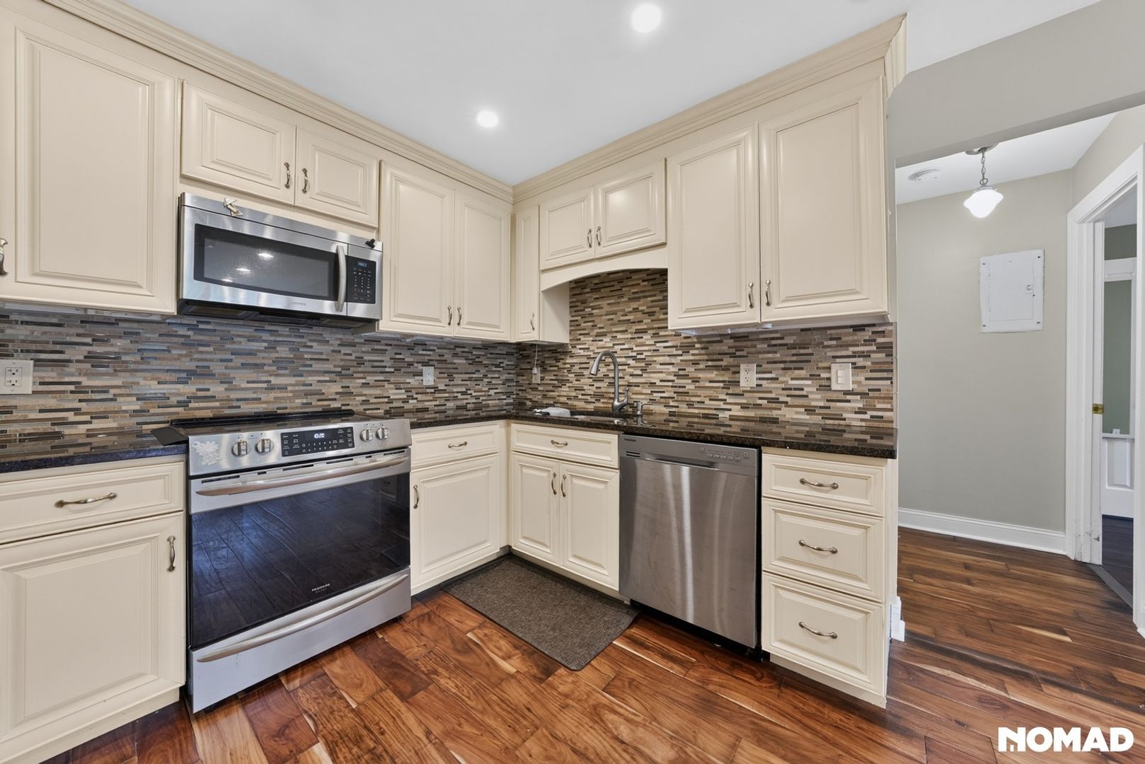 Building Photo - 5 Loudon Dr