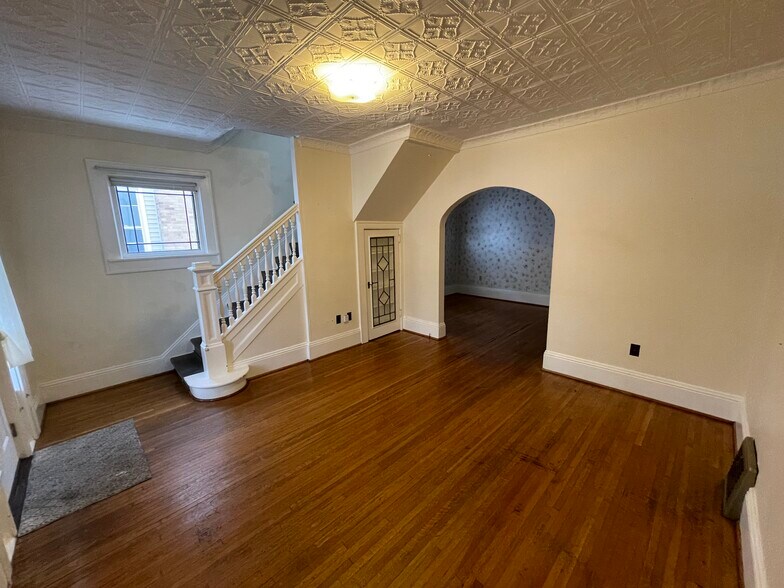 Building Photo - 411 W Sullivan St