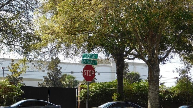 Building Photo - 1508 Florentino Ln