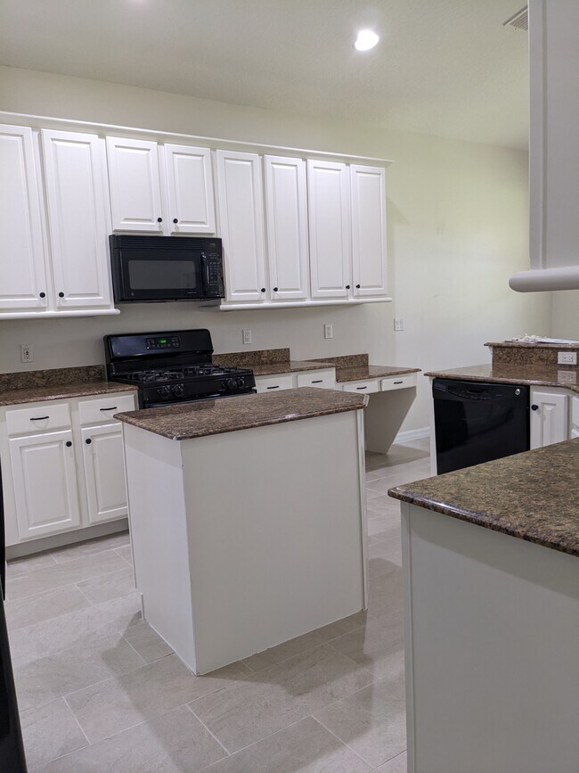 Building Photo - 12664 Cara Cara Loop