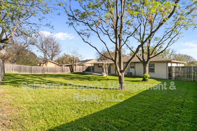 Building Photo - 5312 Odessa Ave