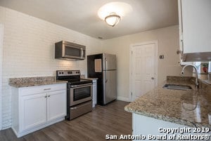 Building Photo - 2122 W Wildwood Dr