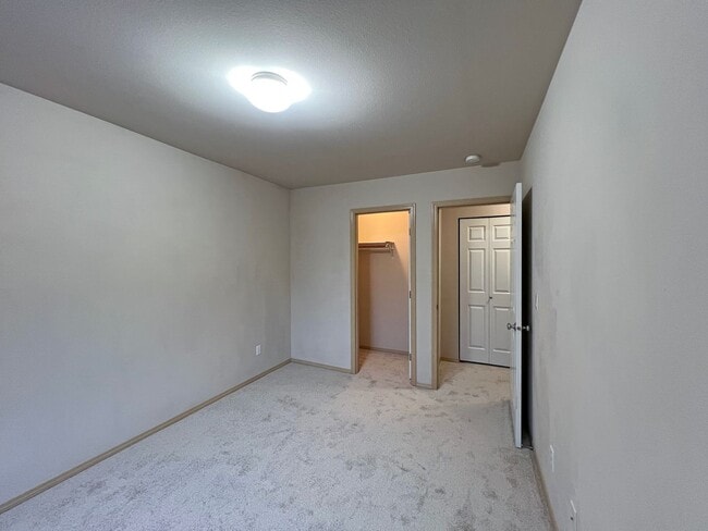 Building Photo - 3 Bedroom  2 Bath Home in Desirable Maple Valley