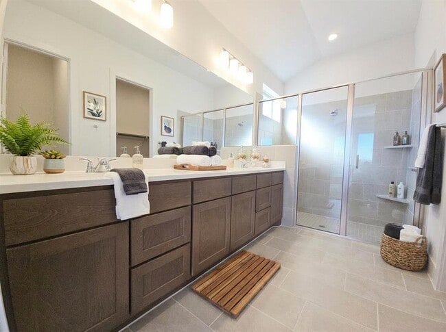 Building Photo - 7111 Stitzel Weller Dr