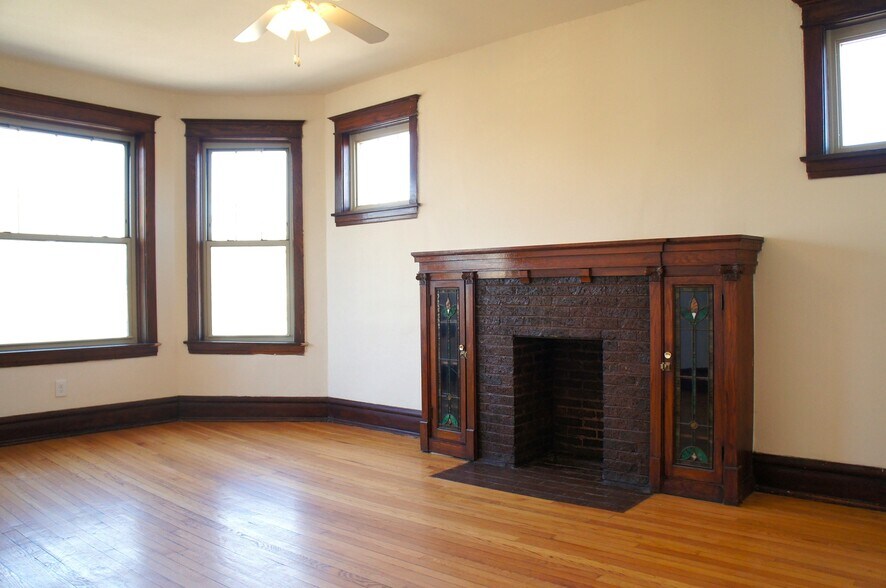 Building Photo - 2453 N Spaulding Ave