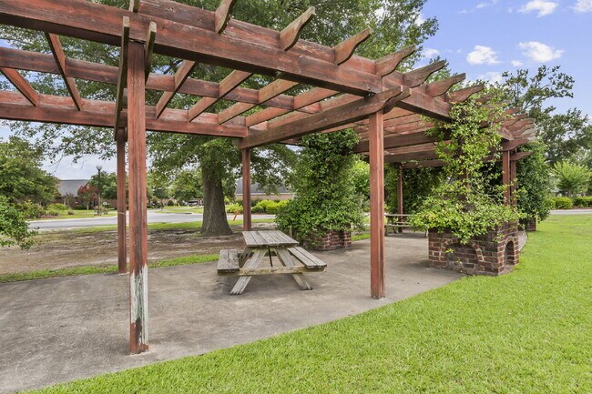 Building Photo - Now available, freshly painted with a community pool!