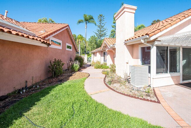 Building Photo - 11323 Caminito Bracho