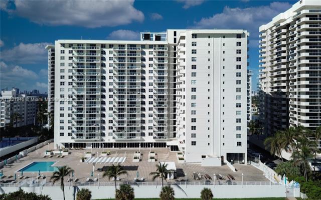 Building Photo - 5701 Collins Ave