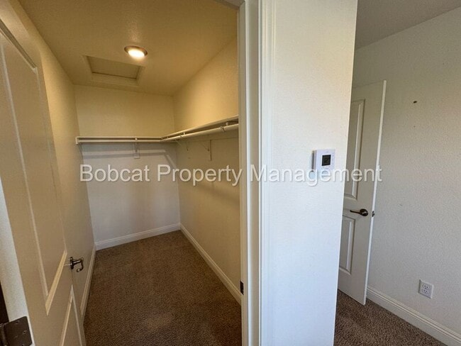 Building Photo - 1230 Saltern Dr