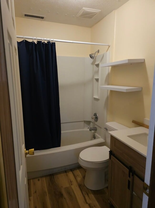 Building Photo - Ruckersville, -1 bedroom/1 bath, Terrace a...