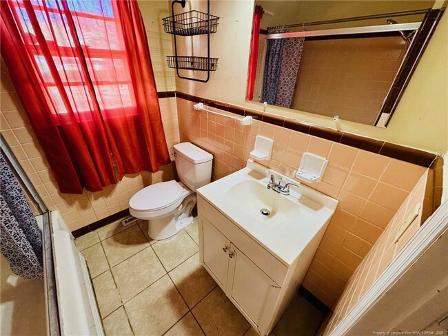 Building Photo - 803 Floyd St