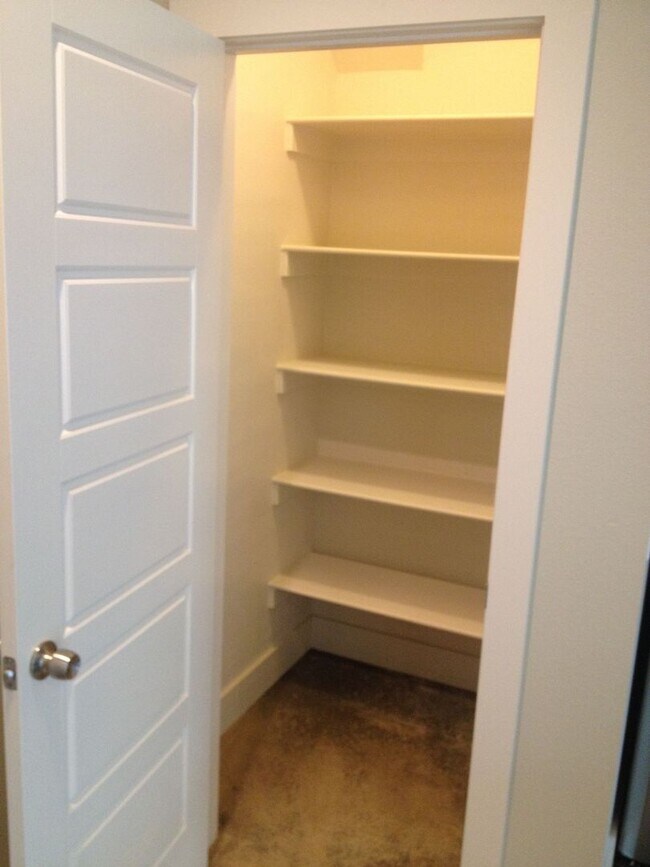 Building Photo - Wildwood 2