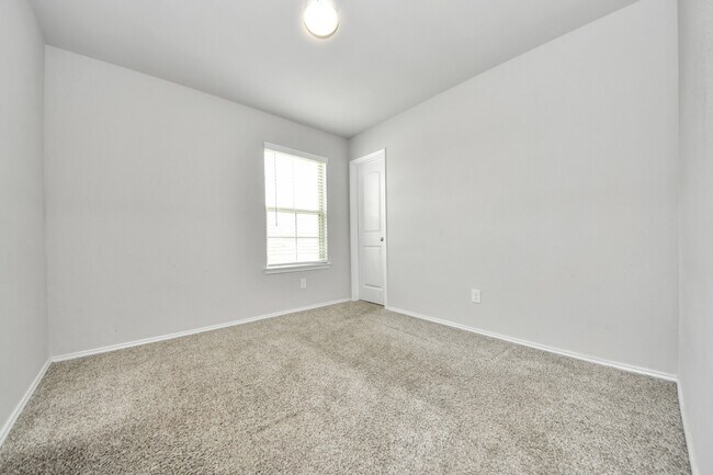 Building Photo - 23431 Harrow Fld Ln