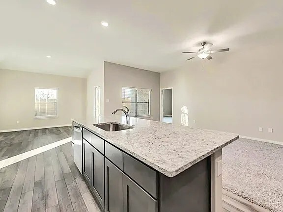 Building Photo - 2304 Dahlia Way