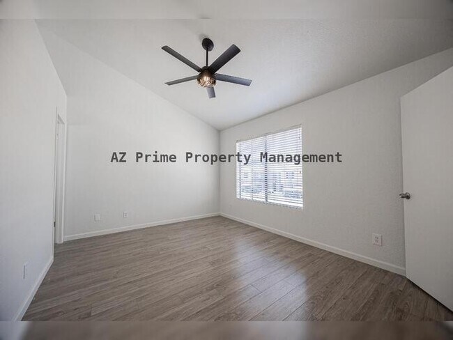 Building Photo - 7801 N 44th Dr