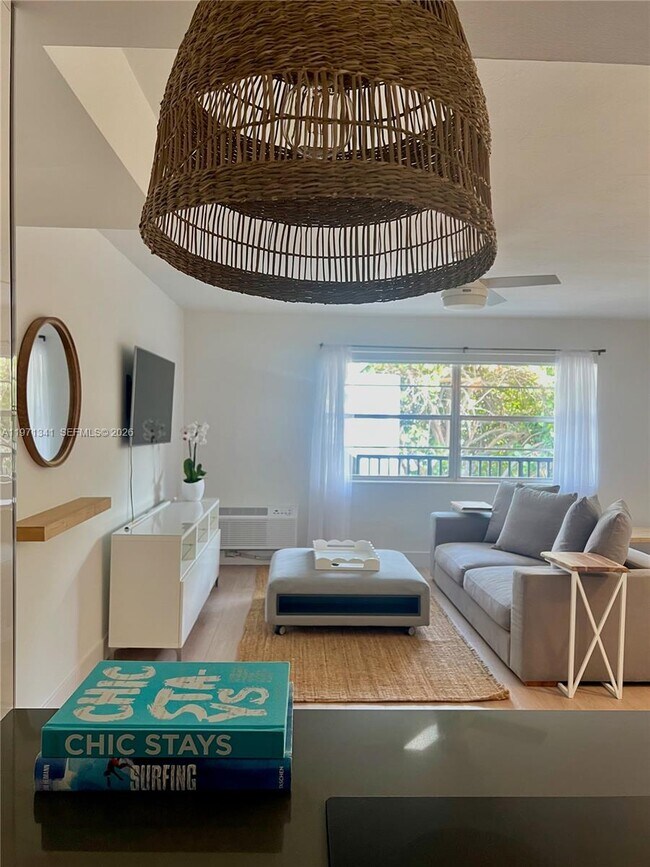 Building Photo - 195 Sunrise Dr