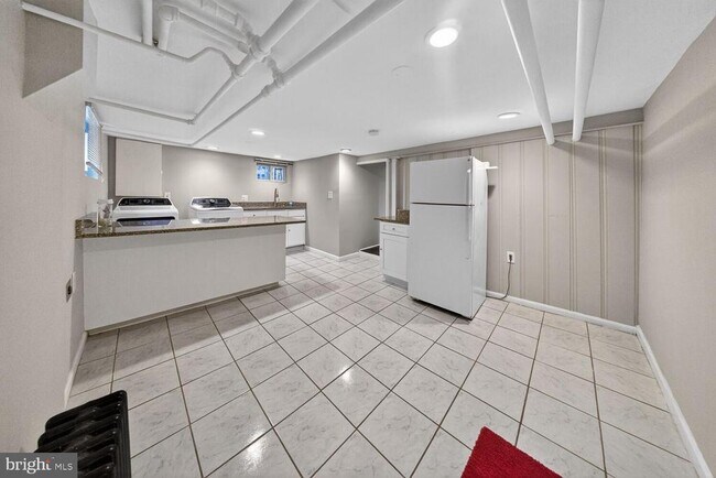 Building Photo - 1353 Kennedy St NW