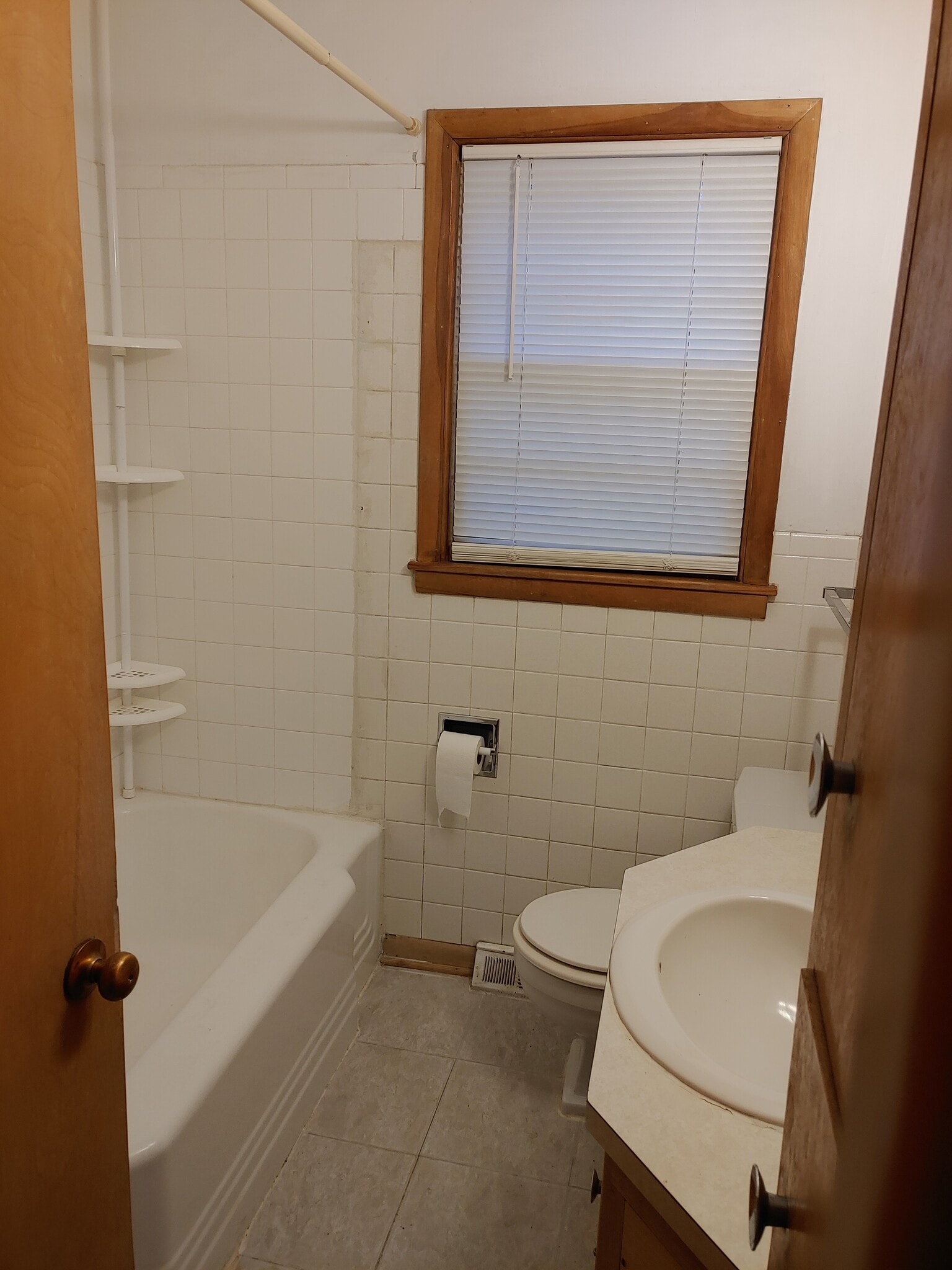 Building Photo - 2628 Iowa St