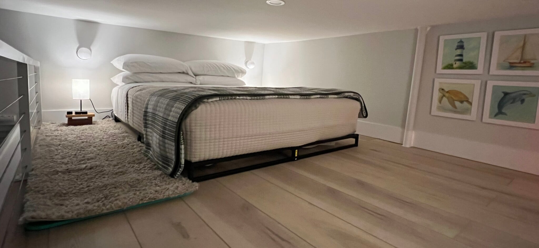 Queen Bed in loft - 1220 Newton St