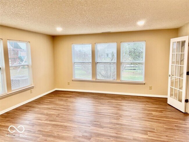 Building Photo - 5714 Doe Way
