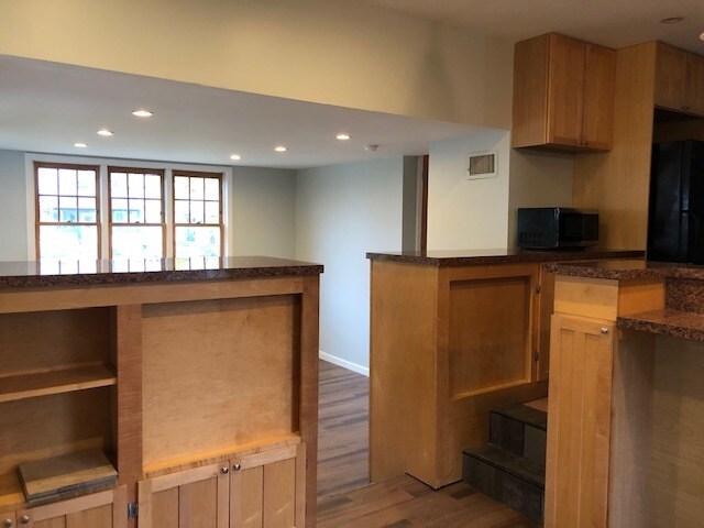 view of lounge from dinette - 14 Locust St