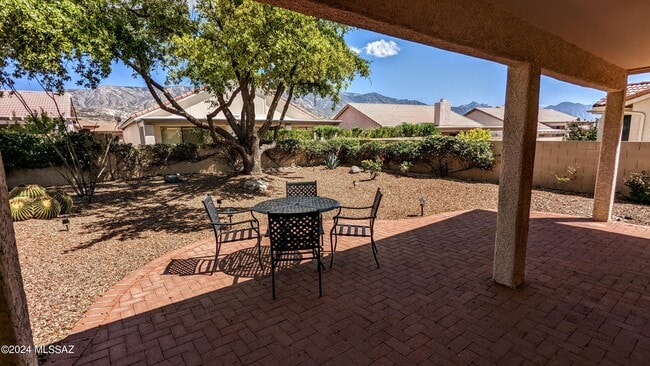 Building Photo - 38135 S Rolling Hills Dr