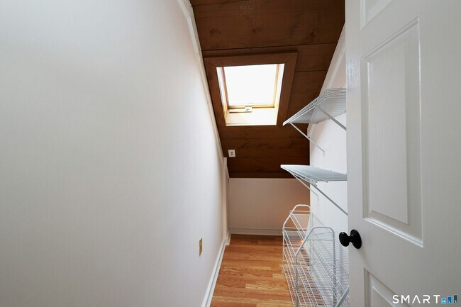 Building Photo - 15 Maple Shade Rd