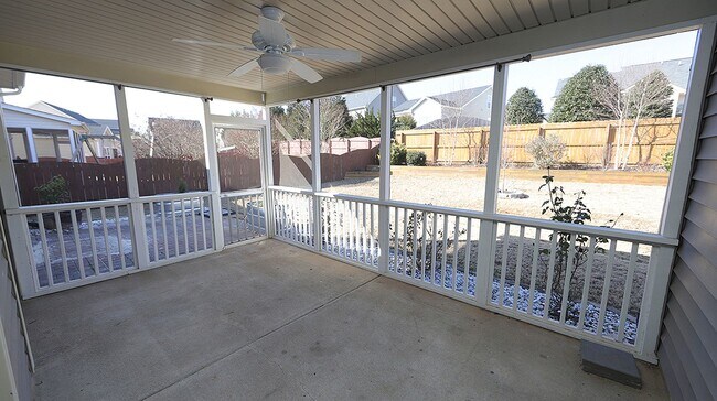 Building Photo - Lovely Bungalow-Style Home Near Downtown Fuquay!