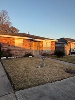 Building Photo - 3403 Tambour Dr