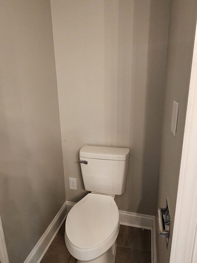 Building Photo - 4 Bedroom, 3 Bath Ranch in the heart of Monroe