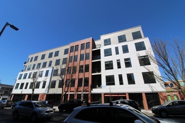 Building Photo - 3193 Washington St
