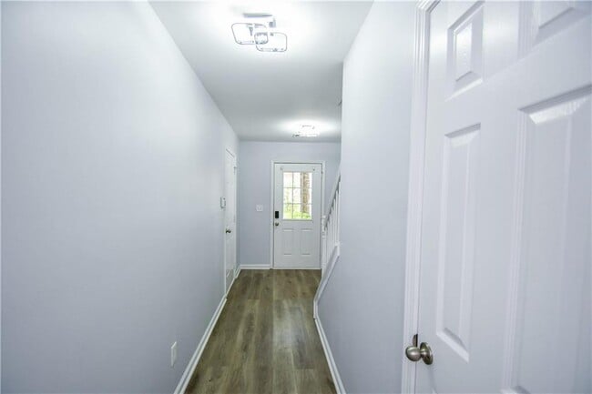 Building Photo - 2201 Landing Walk Dr