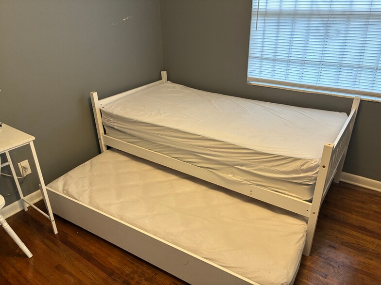 Building Photo - 3126 Martha St