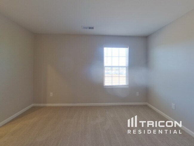 Building Photo - 5186 Duck Ln