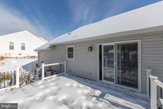 Building Photo - 11806 Camelot Way