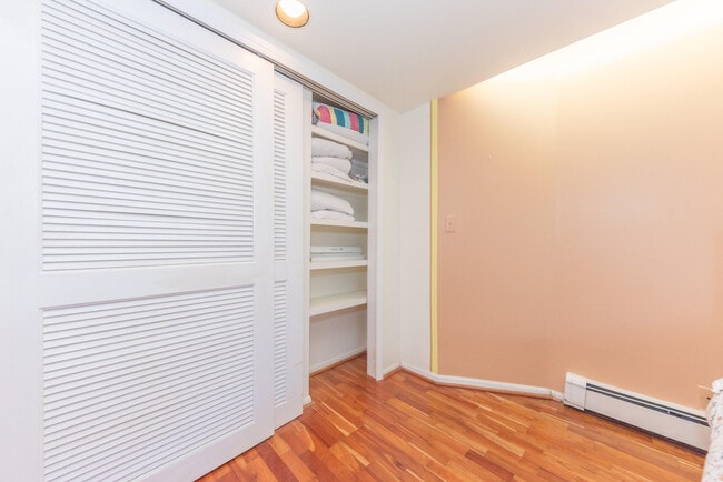 Building Photo - 1915 Geddes Ave