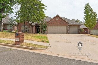 Building Photo - 716 Tuscany Way