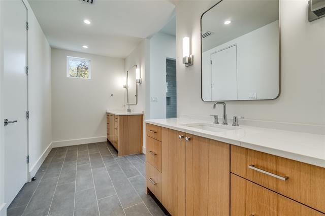 Building Photo - 4414 Abbott Ave