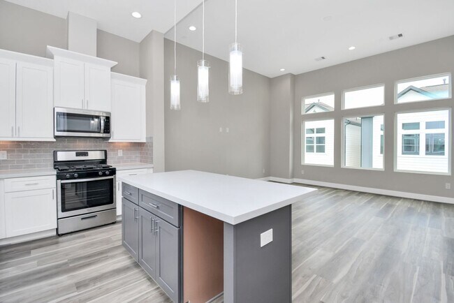 Building Photo - 2903 Sherwood Grn Ln