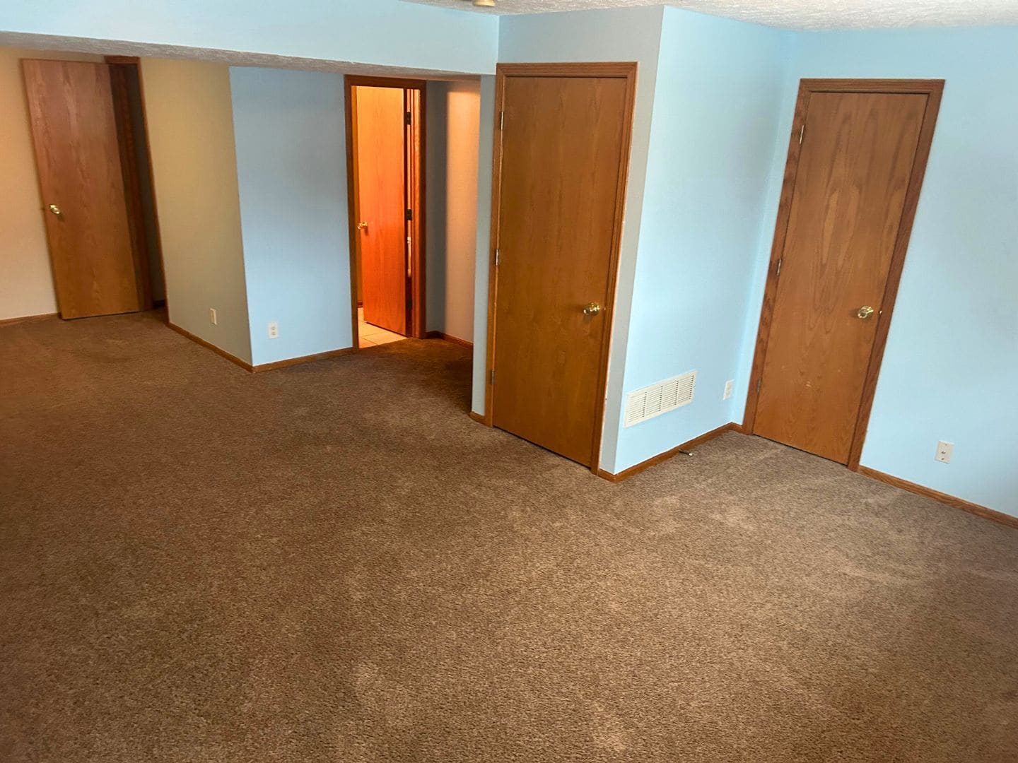 Building Photo - 5310 S 78th St