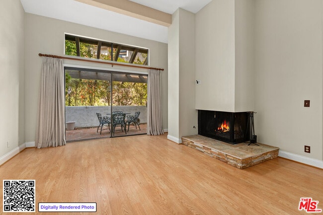 Building Photo - 1561 Palisades Dr