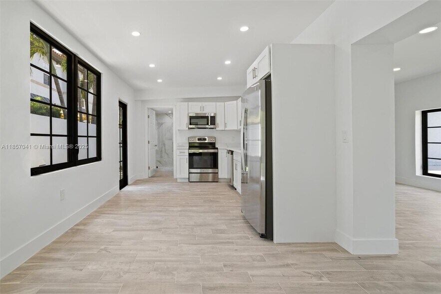 Building Photo - 434 Aragon Ave