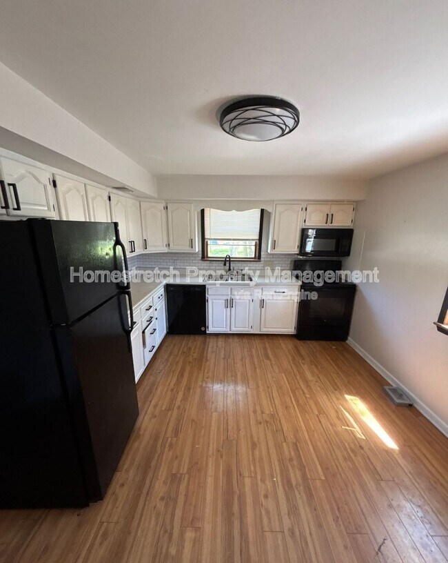 Building Photo - 6132 IL-162